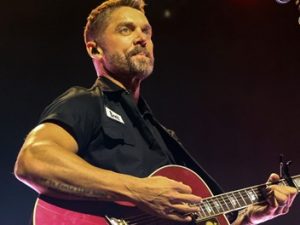 Brett Young: Tanzbrunnen, Köln