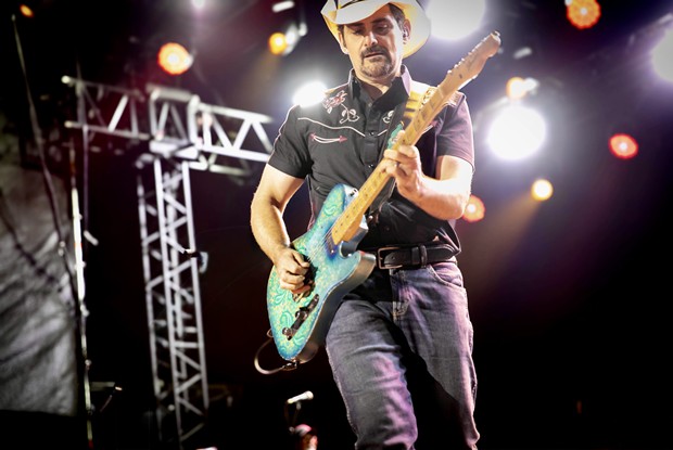 Brad Paisley: Tollwood Festival