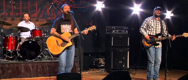 Cody Jinks (Cast No Stones)