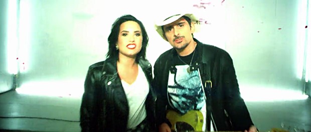 Brad Paisley & Demi Lovato - Without A Fight