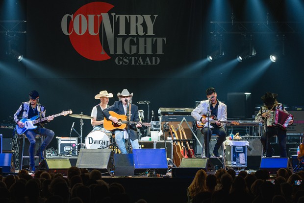Dwight Yoakam & Band