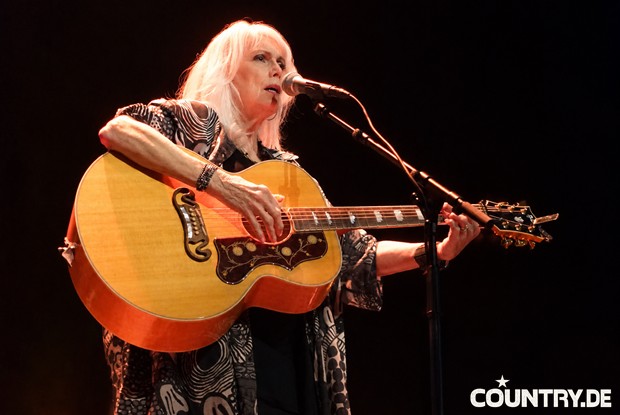 Emmylou Harris beim Deutschlandkonzert in Monheim.